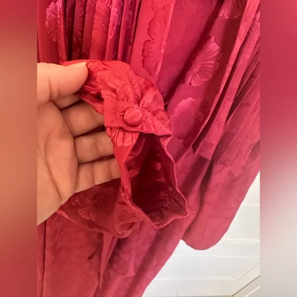 Vintage Christian Dior Pink Floral Loungewear Nightgown Pleated Neck Tie Size S - Picture 5 of 6